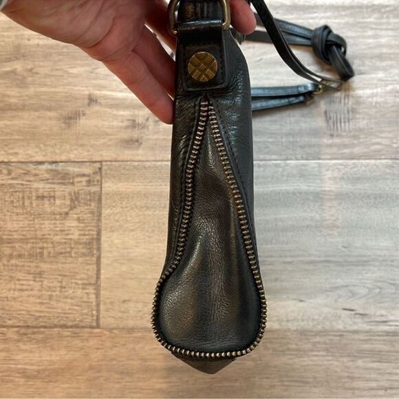 JOELLE HAWKENS Morrison Black Leather Clutch Crossbody Bag - Picture 4 of 7